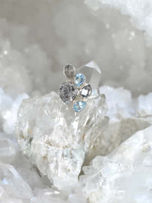 Blue Topaz With Diamond Aesthetic Wallpaper