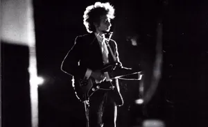 Bob Dylan Black And White Concert Tour Wallpaper