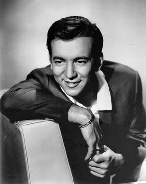 Bobby Darin, The Iconic American Singer In His Prime 1970 Wallpaper