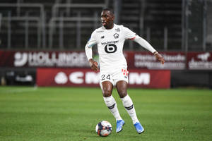 Boubakary Soumare In Action Wallpaper