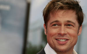 Brad Pitt Smile Close-up Wallpaper
