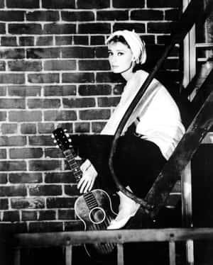 Breakfast At Tiffany's: A Classic American Story Wallpaper