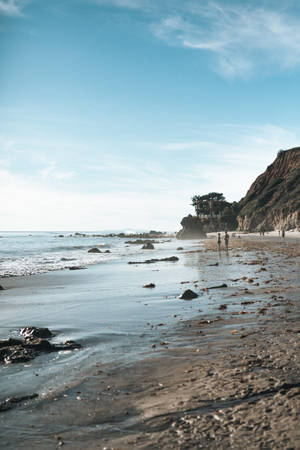 Breathtaking Shoreline Of Malibu Beach Wallpaper