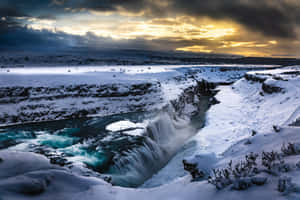 Breathtaking View Of The Glacier Lagoon In Iceland Wallpaper