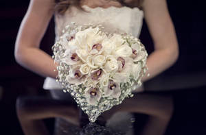 Bride With Heart Roses Bouquet Wallpaper