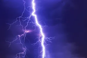 Bright Spider Lightning Wallpaper