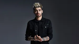 British Singer Zayn Male Face Wallpaper