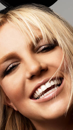 Britney Spears Close-up Smile Wallpaper
