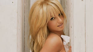 Britney Spears With Bangs Wallpaper