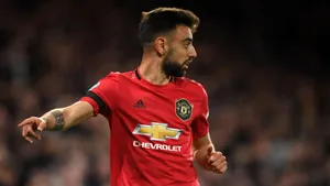 Bruno Fernandes Manchester United Commands Wallpaper