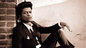 Bruno Mars Photoshoot Wallpaper