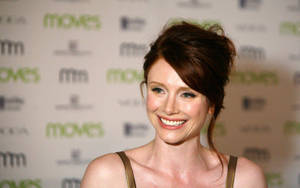 Bryce Dallas Howard Smiling Wallpaper