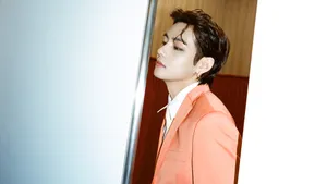 Bts Tae Hyung Orange Suit Wallpaper