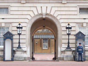 Buckingham Palace Archway Wallpaper