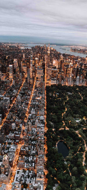 Busy Central Park In New York Iphone Wallpaper