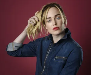 Caity Lotz Serious Face Wallpaper