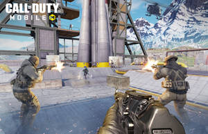 Call Of Duty: Mobile Fight In Facility Logo Wallpaper