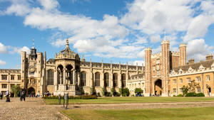 Cambridge Trinity Great Court Wallpaper