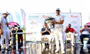 Camilo Villegas Receiving A Trophy Wallpaper