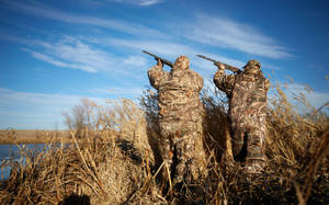 Camouflage Hunting With Friends Wallpaper