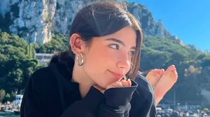 Candid Charli Damelio Wallpaper