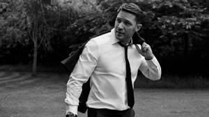 Candid Photography Of Tom Hardy Wallpaper