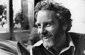 Candid Portrait Of Richard Dreyfuss Wallpaper