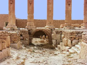 Caption: Majestic View Of The Temple Of Baal In Palmyra Wallpaper