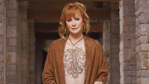 Caption: Reba Mcentire: Queen Of Country Music Wallpaper
