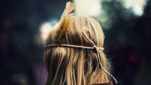 Captivating Blonde Girl With Beautiful Head Accessory Wallpaper