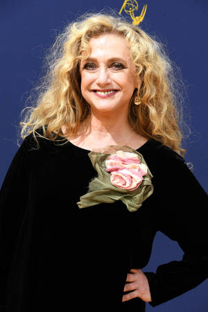 Carol Kane Black Blouse Wallpaper