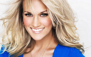 Carrie Underwood Stunning Smile Wallpaper