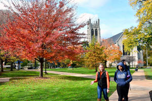 Case Western Reserve University Campus Grounds Wallpaper