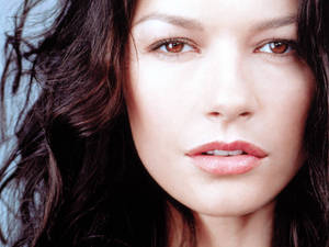 Catherine Zeta Jones: Natural And Graceful Wallpaper