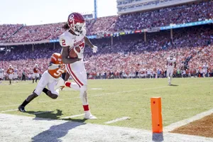 Ceedee Lamb Football Field Wallpaper