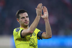 César Azpilicueta Wearing Yellow Jersey Wallpaper