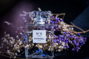 Chanel No. 5 L'eau With Flowers Wallpaper