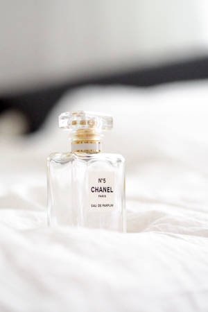 Chanel No. 5 Perfume Bottle Wallpaper