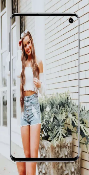 Charli And Addison Spending Time Together, Getting To Know Each Other. Wallpaper