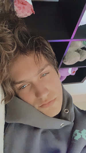 Chase Hudson Gray Hoodie Bed Selfie Wallpaper