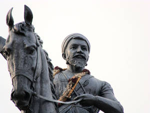 Chhatrapati Shivaji Maharaj Riding Horse Statue Wallpaper