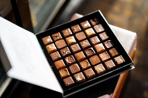 Chocolate Cubes In Box Wallpaper
