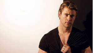 Chris Hemsworth In Black Shirt Wallpaper