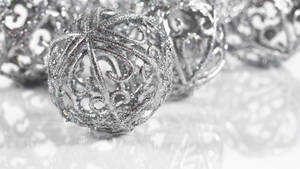 Christmas Holiday Desktop Silver Balls Wallpaper