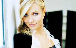 Classic Cameron Diaz With Hair Tied Back Wallpaper