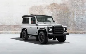 Classic Land Rover Defender Wallpaper
