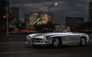 Classic Silver Mercedes-benz Wallpaper