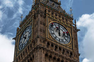 Cleaning The Big Ben Wallpaper