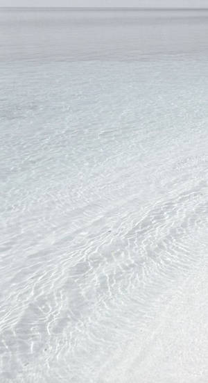 Clear Water Aesthetic Wallpaper