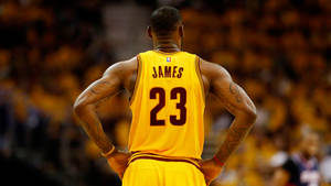 Cleveland Cavaliers Lebron On Yellow Jersey Wallpaper